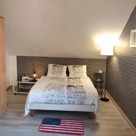 De L'oree Du Bois Bed & Breakfast *